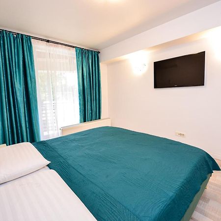City Center Suite With Terrace Bukarest Eksteriør billede
