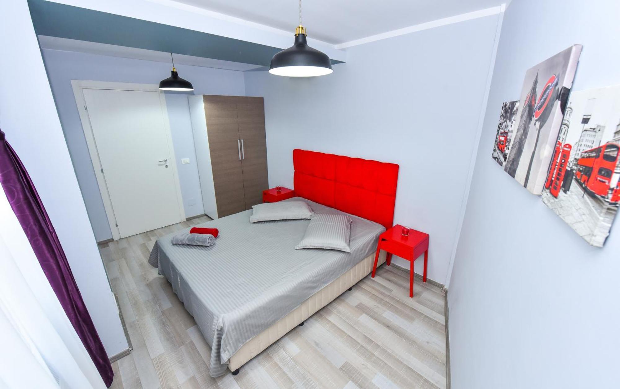 City Center Suite With Terrace Bukarest Eksteriør billede